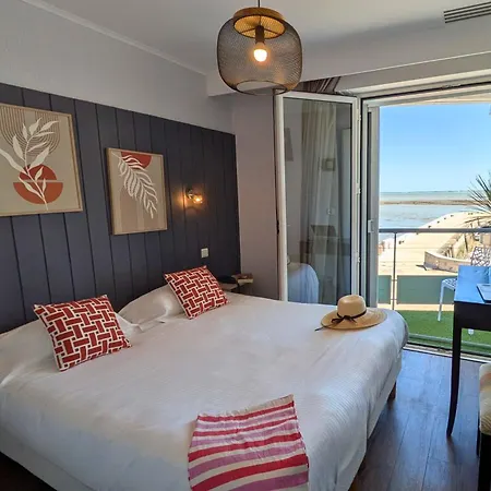 호텔 Logis De La Maree - Face A L'ocean - Ile De Re 3*